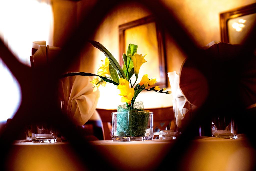 Family Hotel Elegance 알바나시 외부 사진
