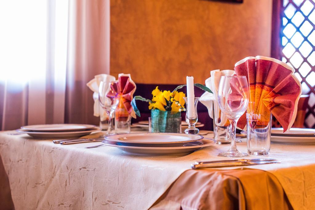 Family Hotel Elegance 알바나시 외부 사진